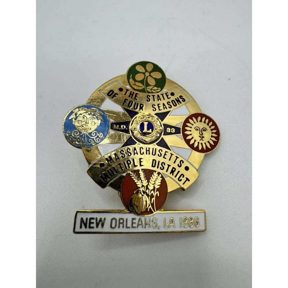 Vintage‎ Lions Club Collectors / Lapel Pin - Massachusetts Multiple Districts